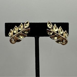 Vintage trifari crown leafs earrings clip on #223